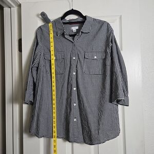 Croft & Barrow Women's Black and White Checkered Button Down Shirt